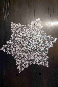 Artikel-Bild-Deckchen 60 cm - Sternenform - Plauener Spitze